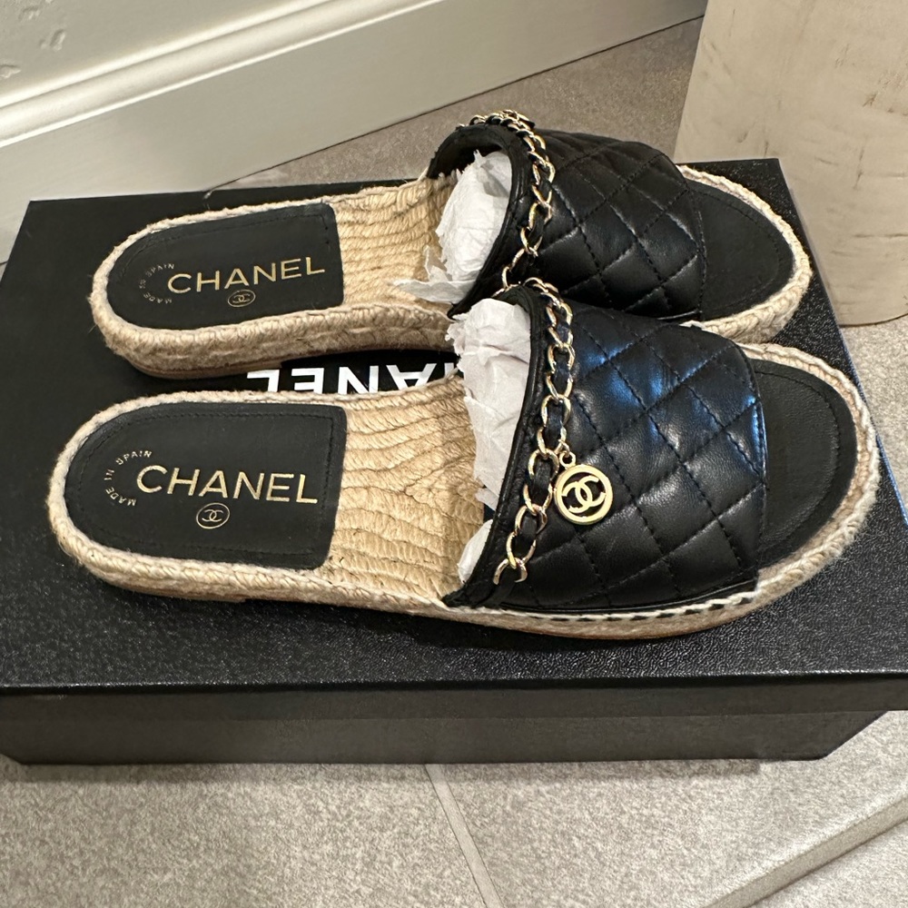 Chanel espadrilles - Picture 3 of 4